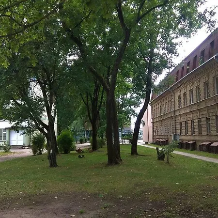 Slucko Near River 公寓